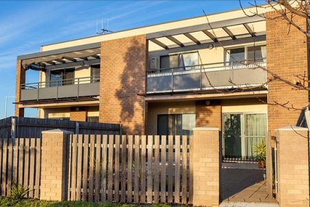 Main Photo of 4/5 Jeff Snell Crescent, Dunlop, ACT 2615